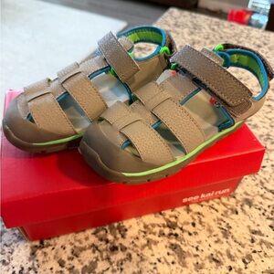 See Kai Run Gray and Green Closed-Toe Kids Sandals